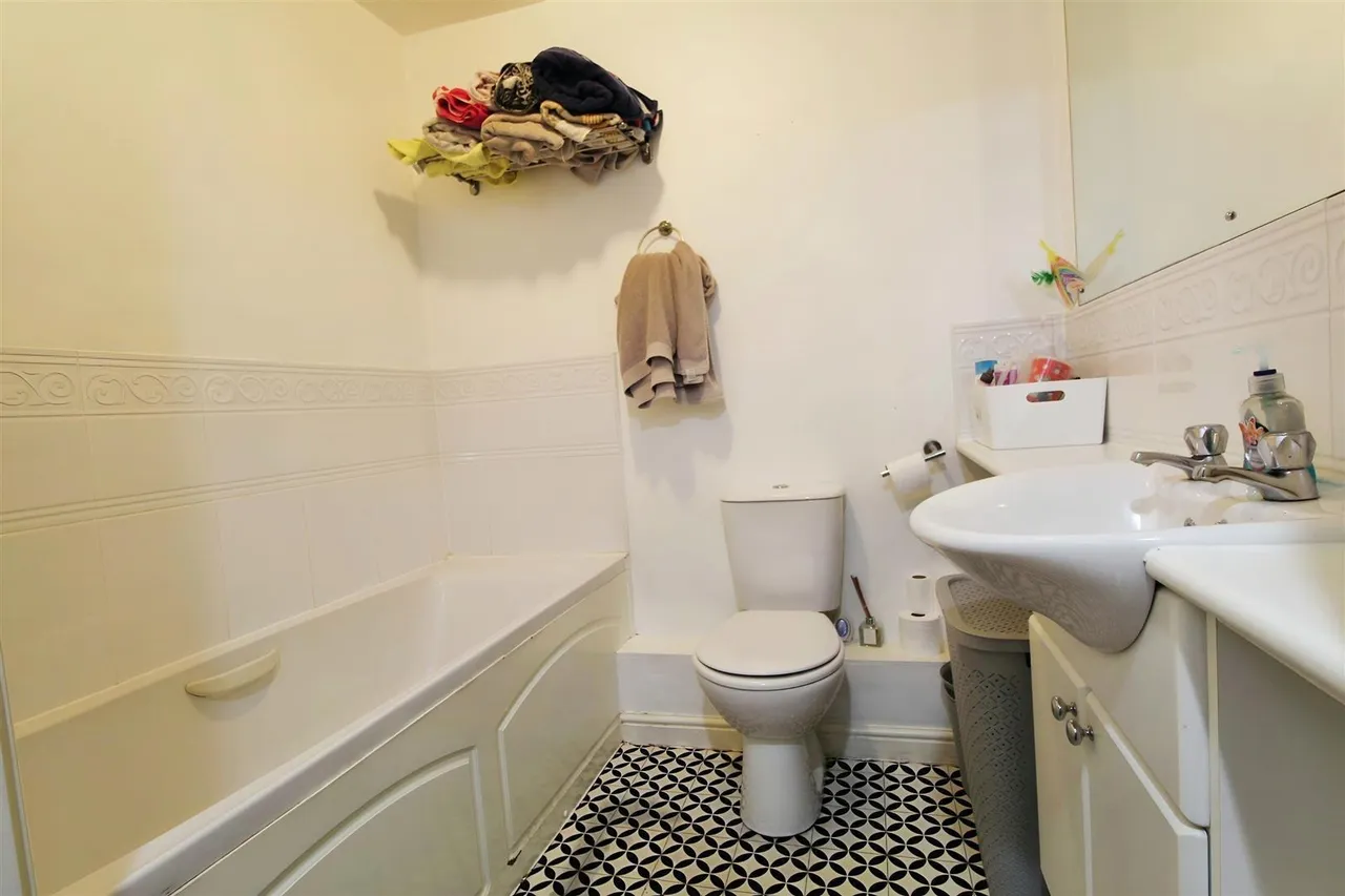 Holyhead Mews, Cippenham, photo 7