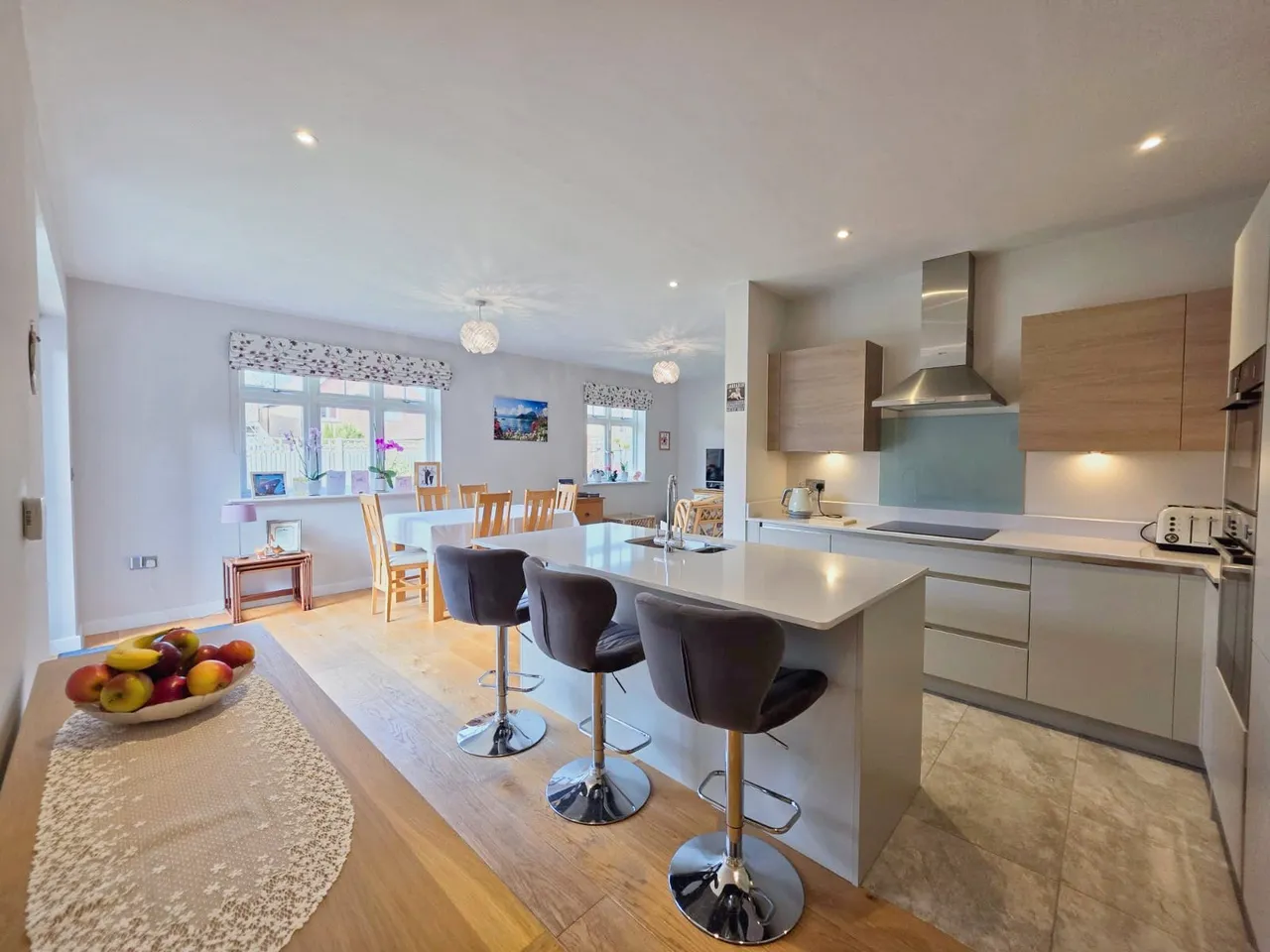 Astor Gardens, Horley, RH6, photo 2