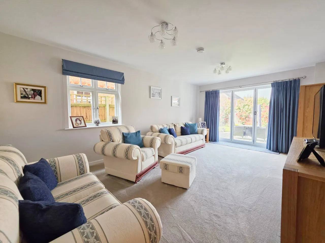 Astor Gardens, Horley, RH6, photo 4