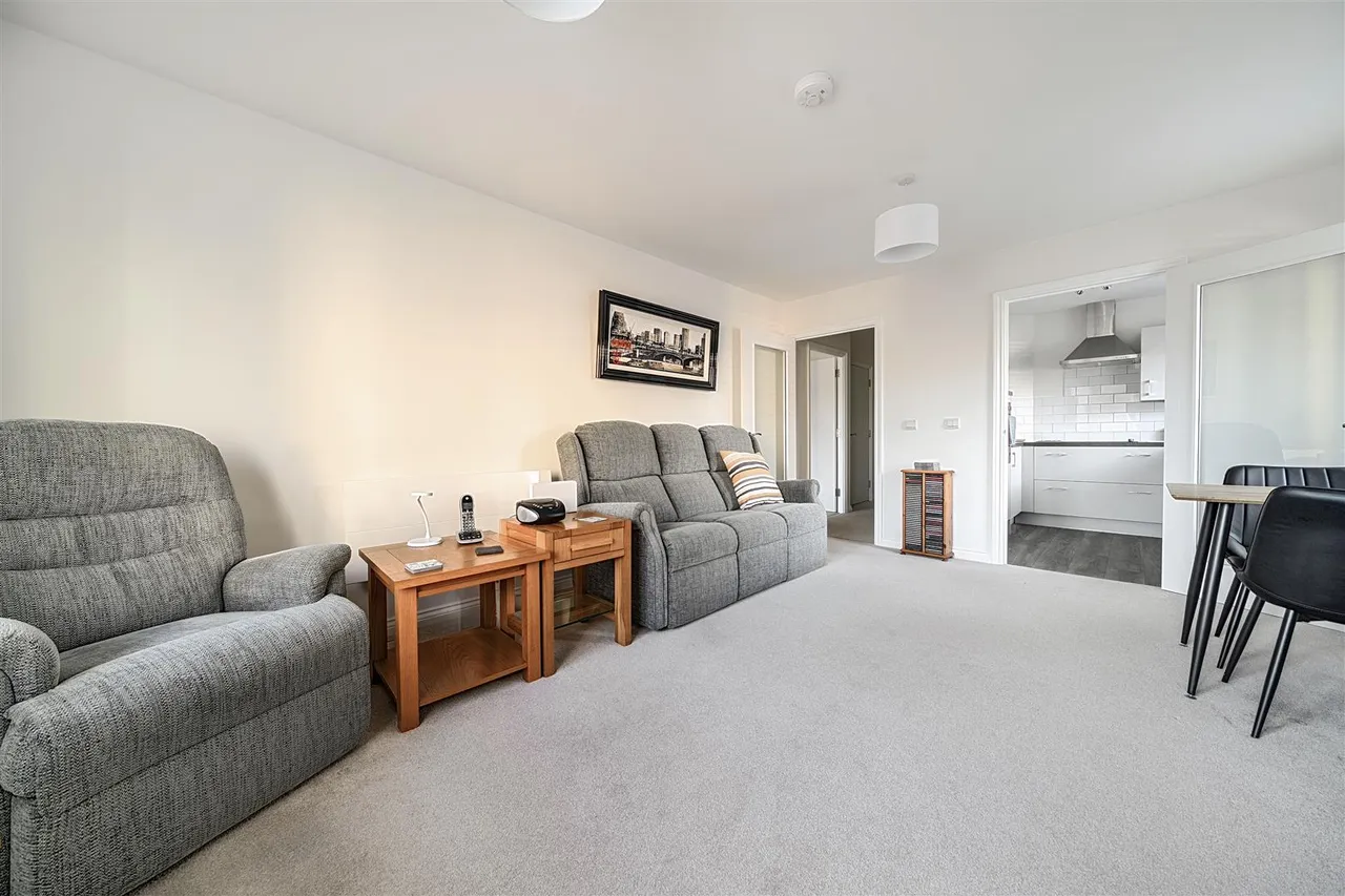 London Road, Basingstoke, RG21, photo 4