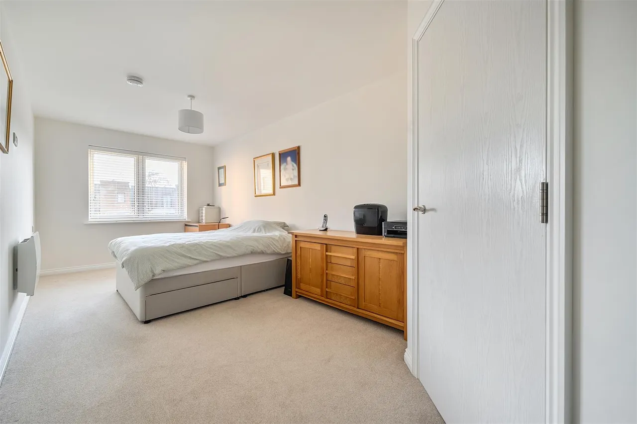 London Road, Basingstoke, RG21, photo 8