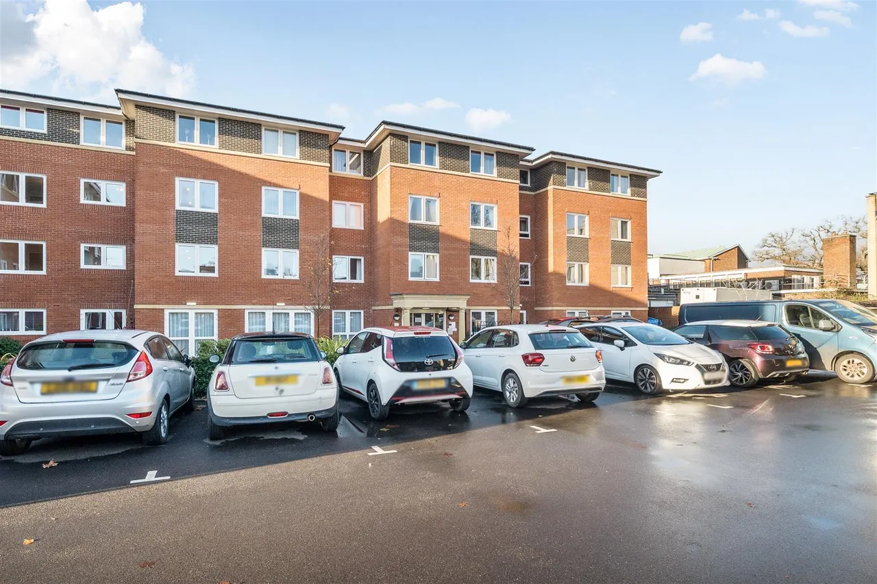 London Road, Basingstoke, RG21, photo 16