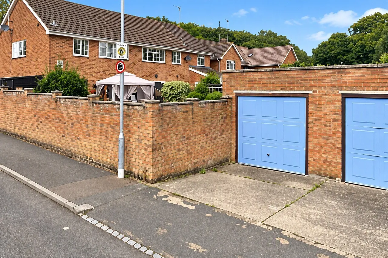 Shephall Way, Stevenage, SG2, photo 2