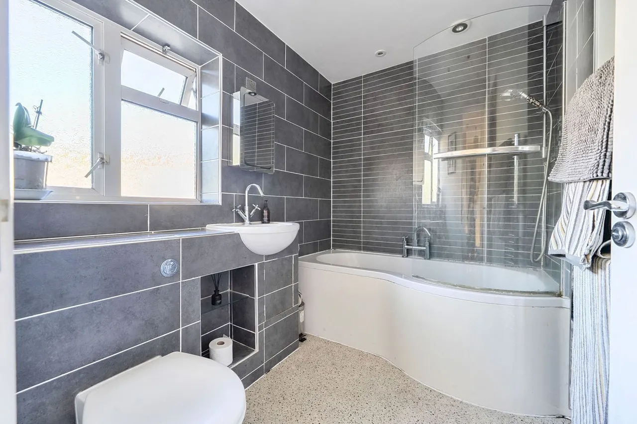 Card Close, Draycott, BS27, photo 13