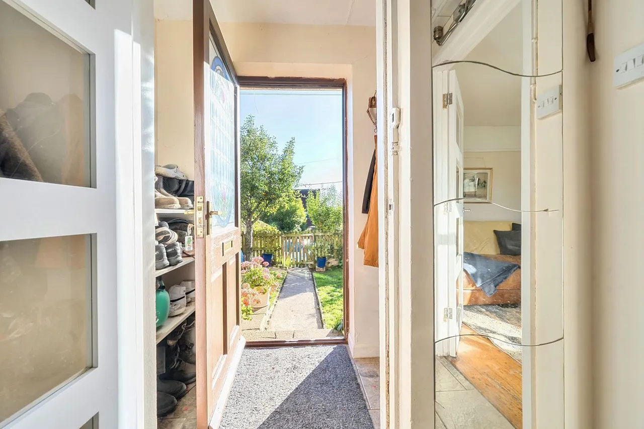 Card Close, Draycott, BS27, photo 8