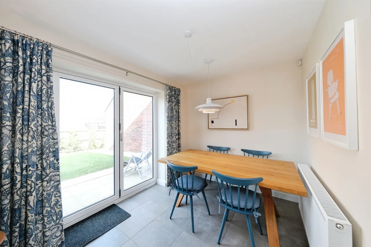 Willow Drive, Shireoaks, S81, photo 7