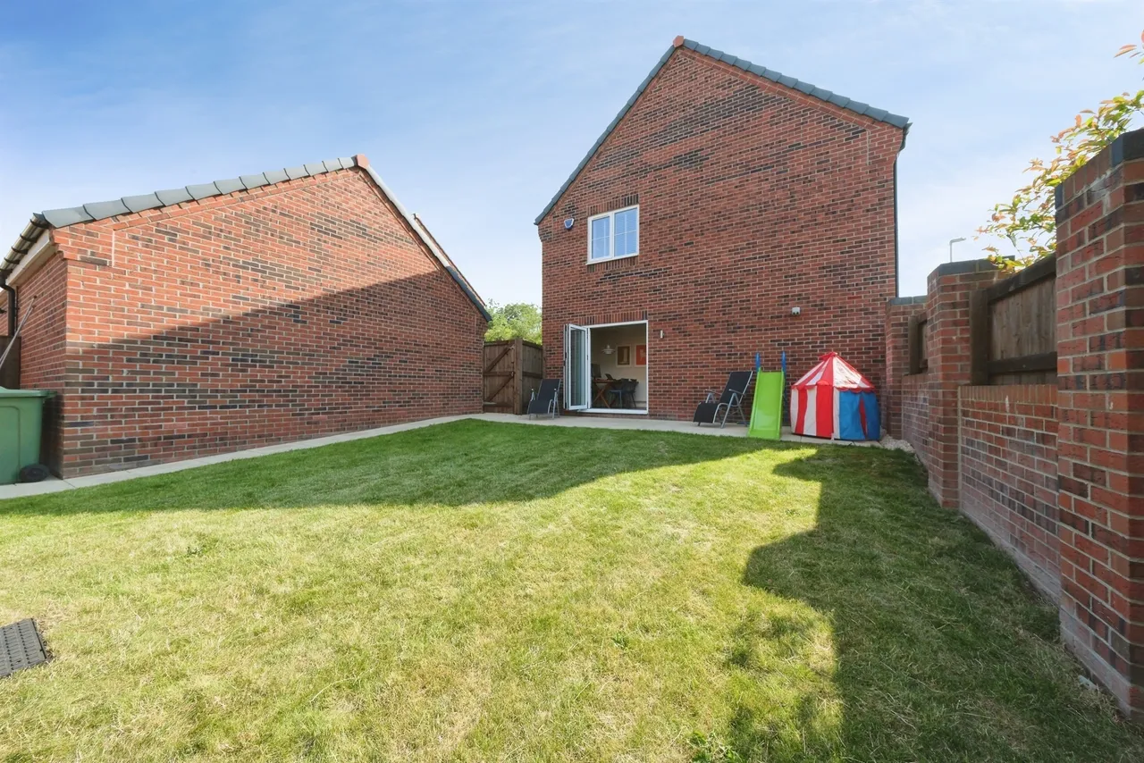 Willow Drive, Shireoaks, S81, photo 17