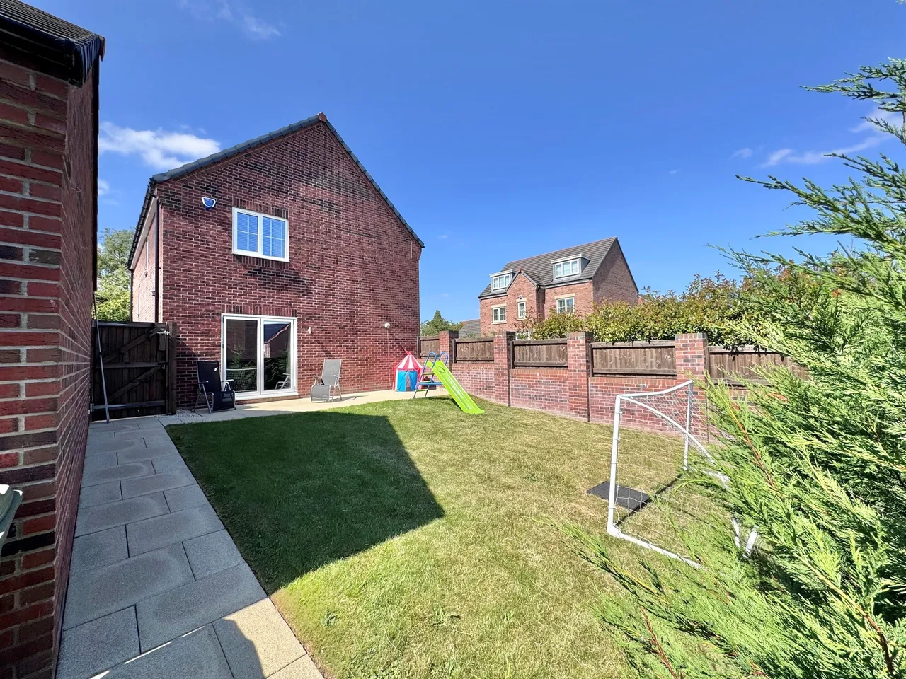 Willow Drive, Shireoaks, S81, photo 18