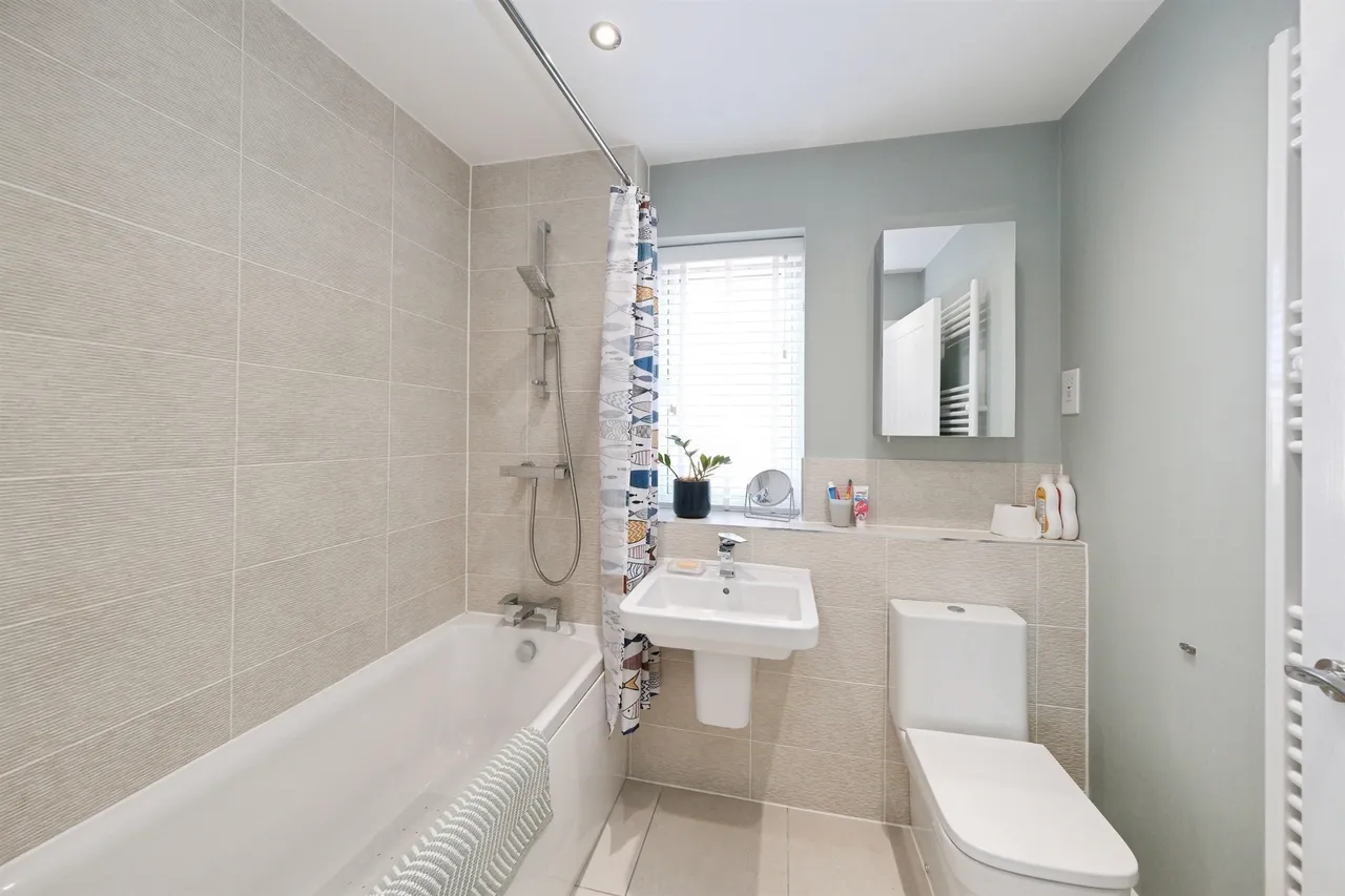 Willow Drive, Shireoaks, S81, photo 16