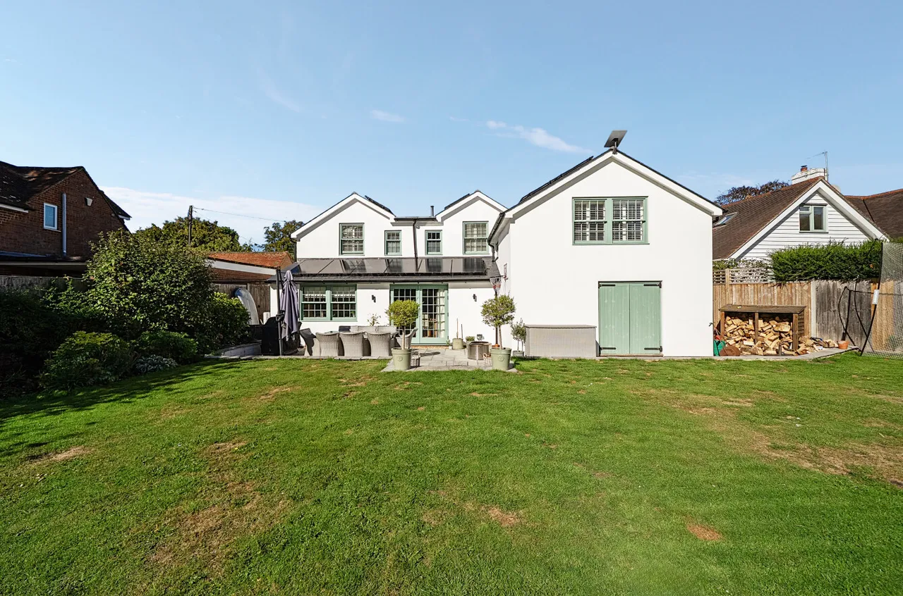 Pankridge Street, Crondall, Farnham, Hampshire, GU10 5QU, photo 10