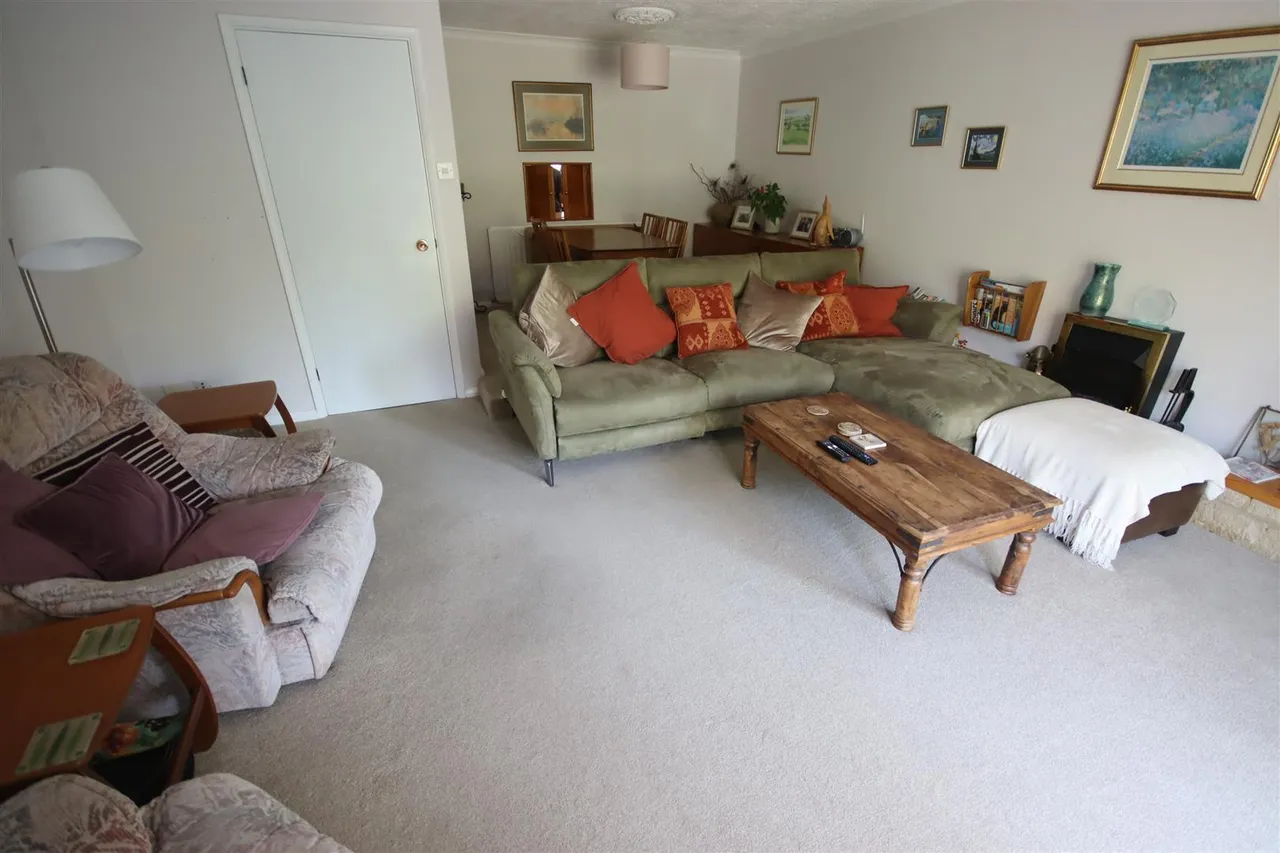 St. Peters Close, Chippenham, photo 5