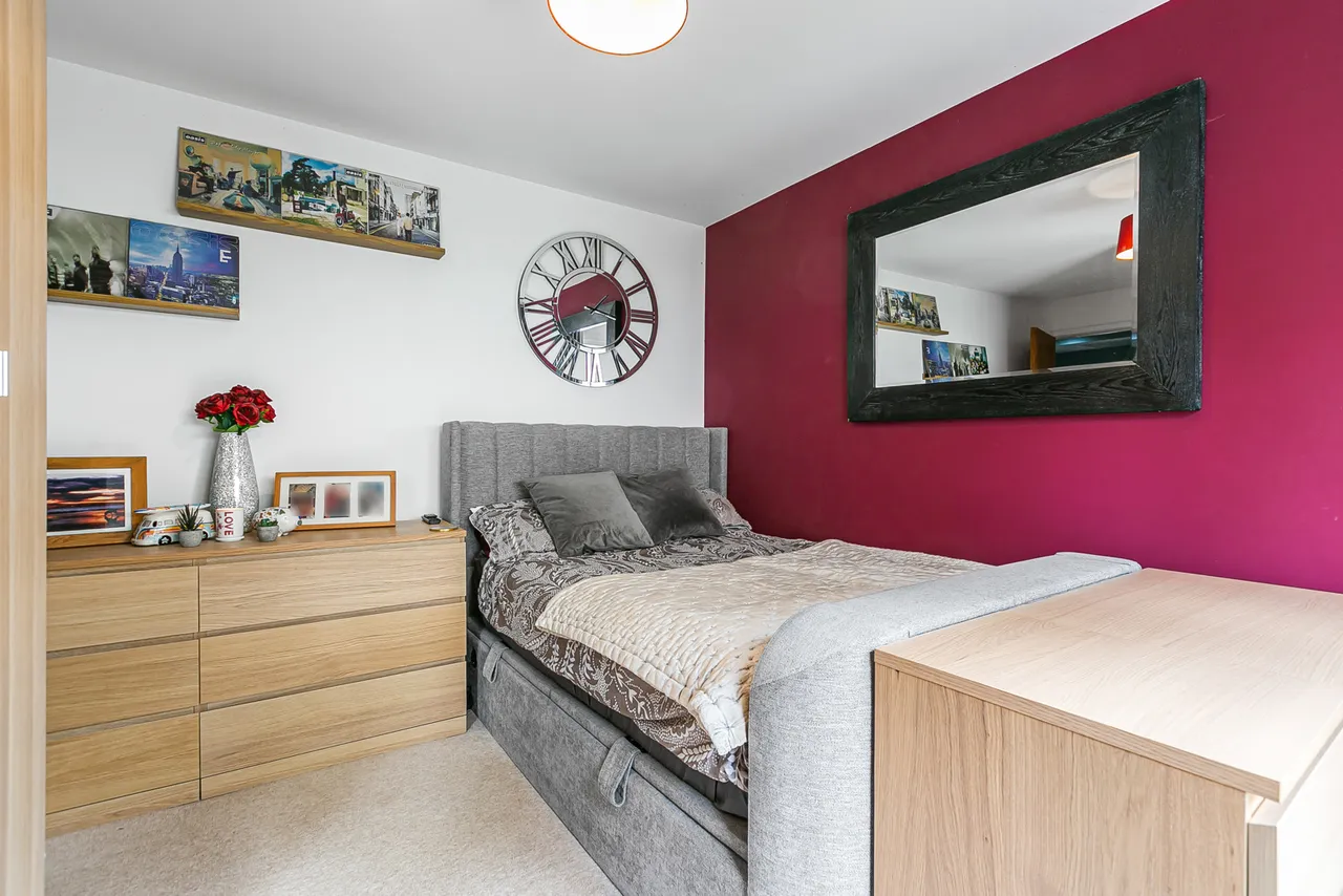 Great Charta Close, Englefield Green, TW20, photo 4