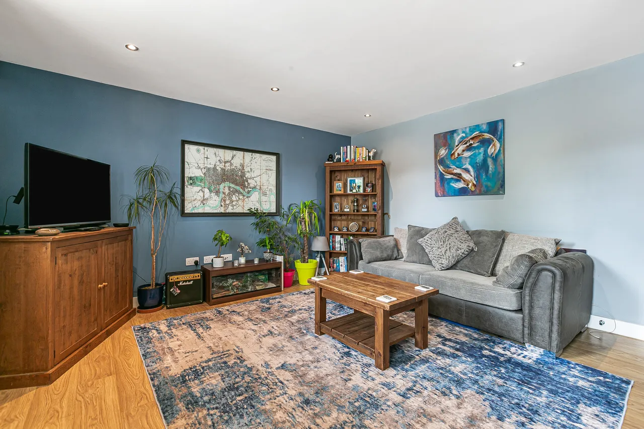 Great Charta Close, Englefield Green, TW20, photo 8