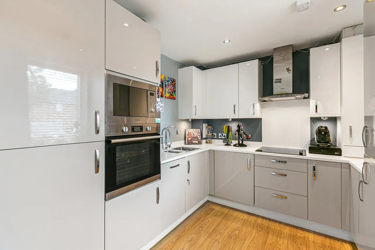 Great Charta Close, Englefield Green, TW20, photo 11