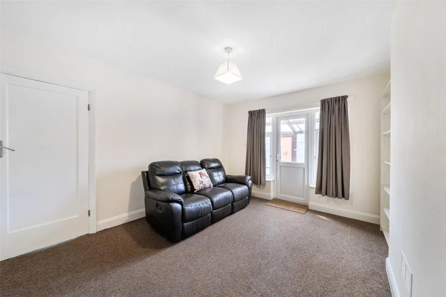 Clammas Way, Uxbridge, UB8, photo 11