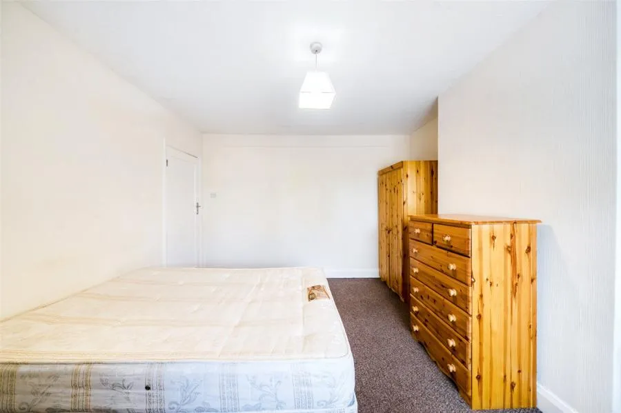 Clammas Way, Uxbridge, UB8, photo 6
