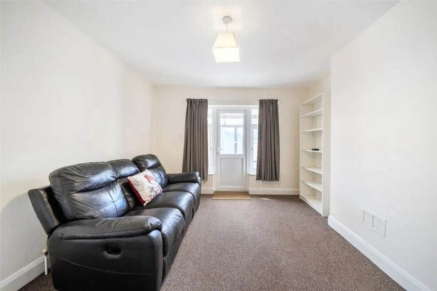 Clammas Way, Uxbridge, UB8, photo 2