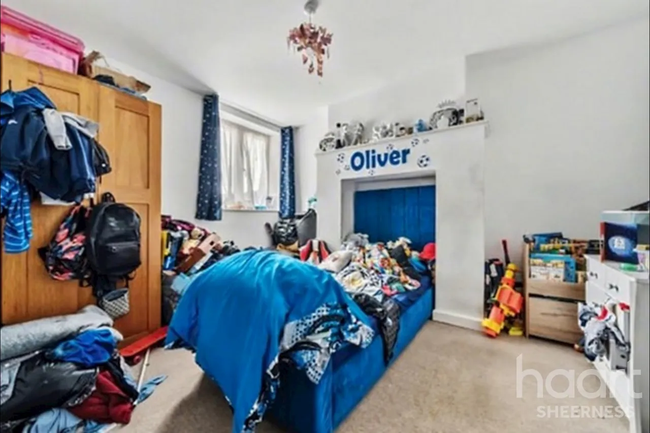 High Street, ME12, photo 6
