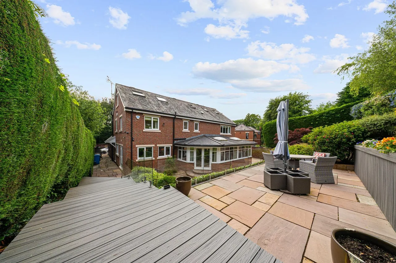 Thorp, Royton, OL2, photo 29