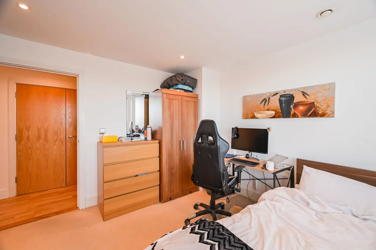 Flat 1003, 35 Indescon Square, London, photo 9