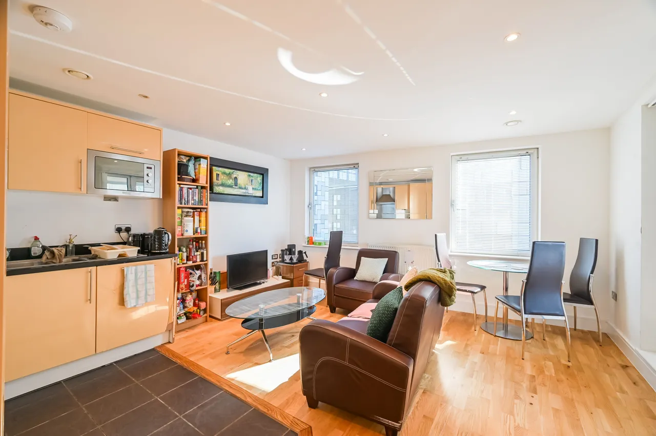 Flat 1003, 35 Indescon Square, London, photo 10