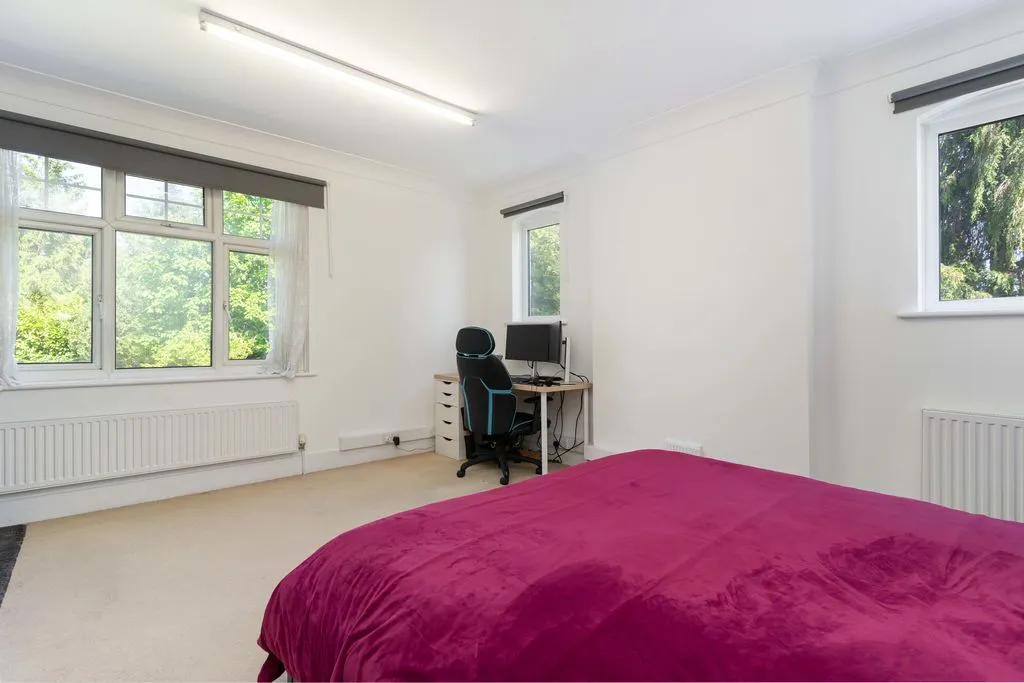 Smitham Downs Road, Purley CR8 4NA, photo 16
