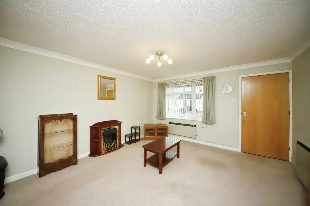 Langham Gardens, Taunton, TA1, photo 4