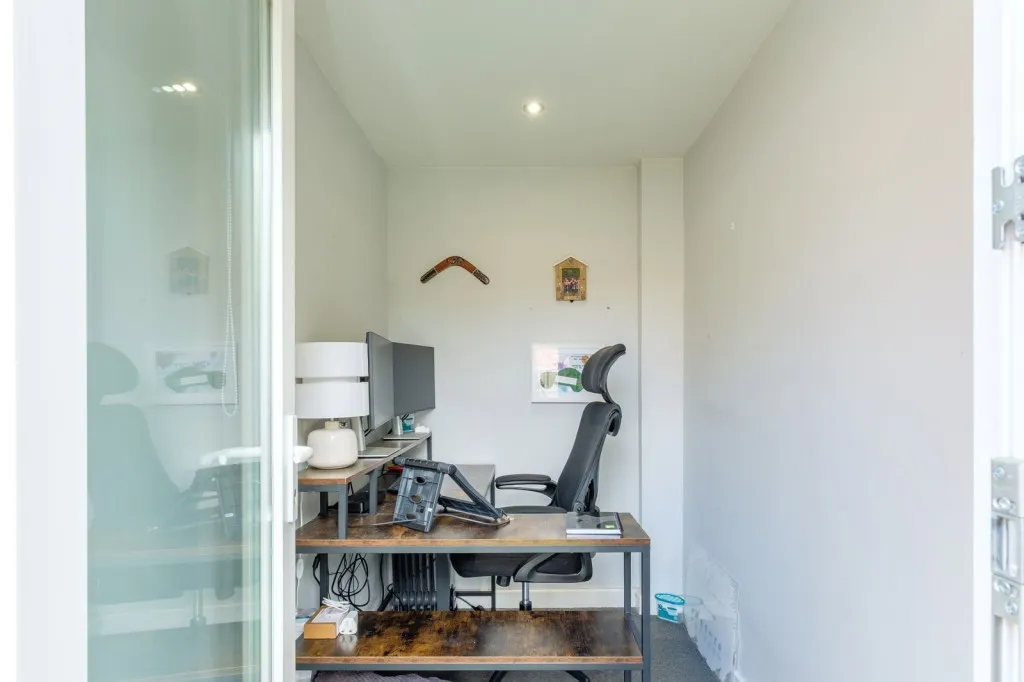 Jackson Crescent, East Leake, LE12, photo 12