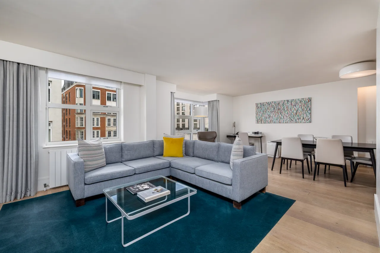 2 bed flat to rent, Brick Street, Mayfair, W1J