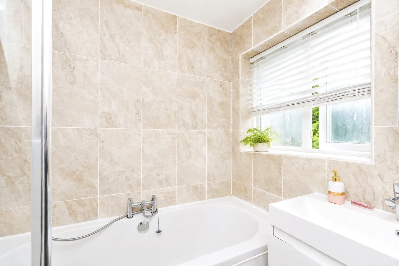 Oakley Road, Bordon, GU35, photo 7