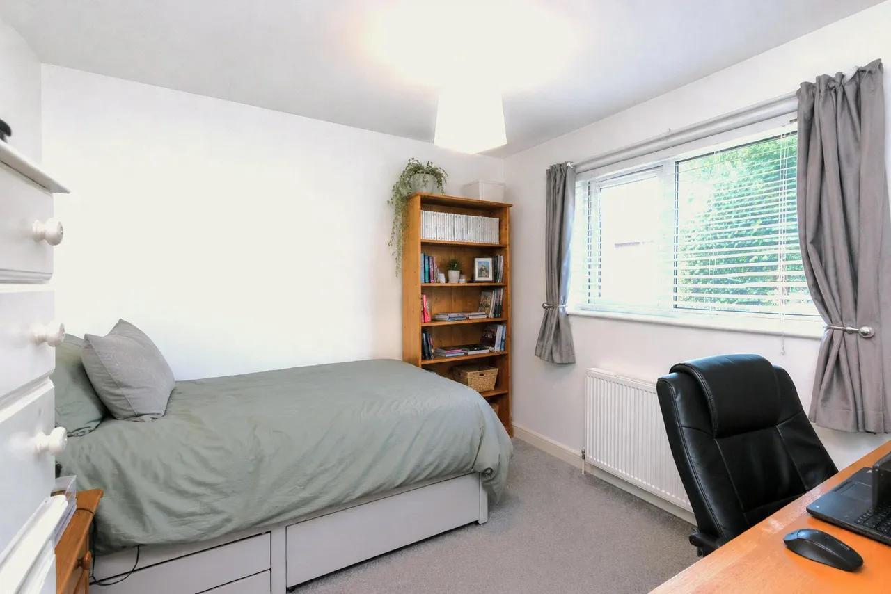 Oakley Road, Bordon, GU35, photo 6