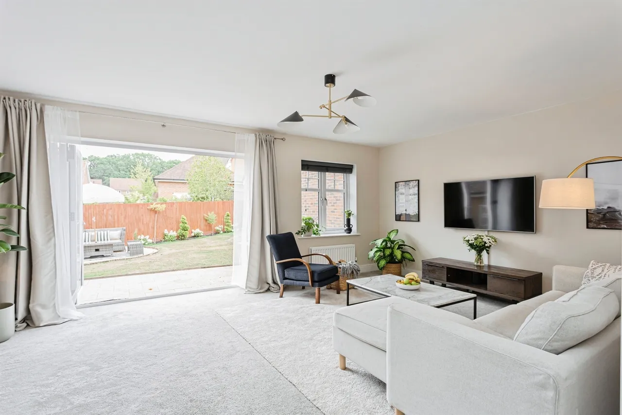 4 bed house for sale — Mill Rose Way, BURGESS HILL