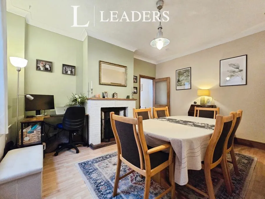 Avenue Road, Gosport, PO12, photo 6