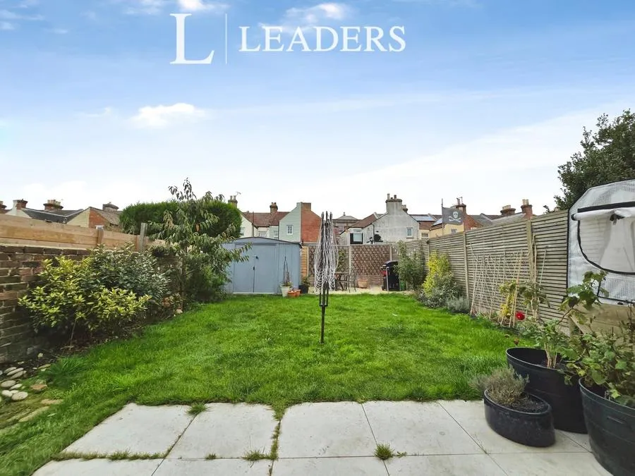Avenue Road, Gosport, PO12, photo 16
