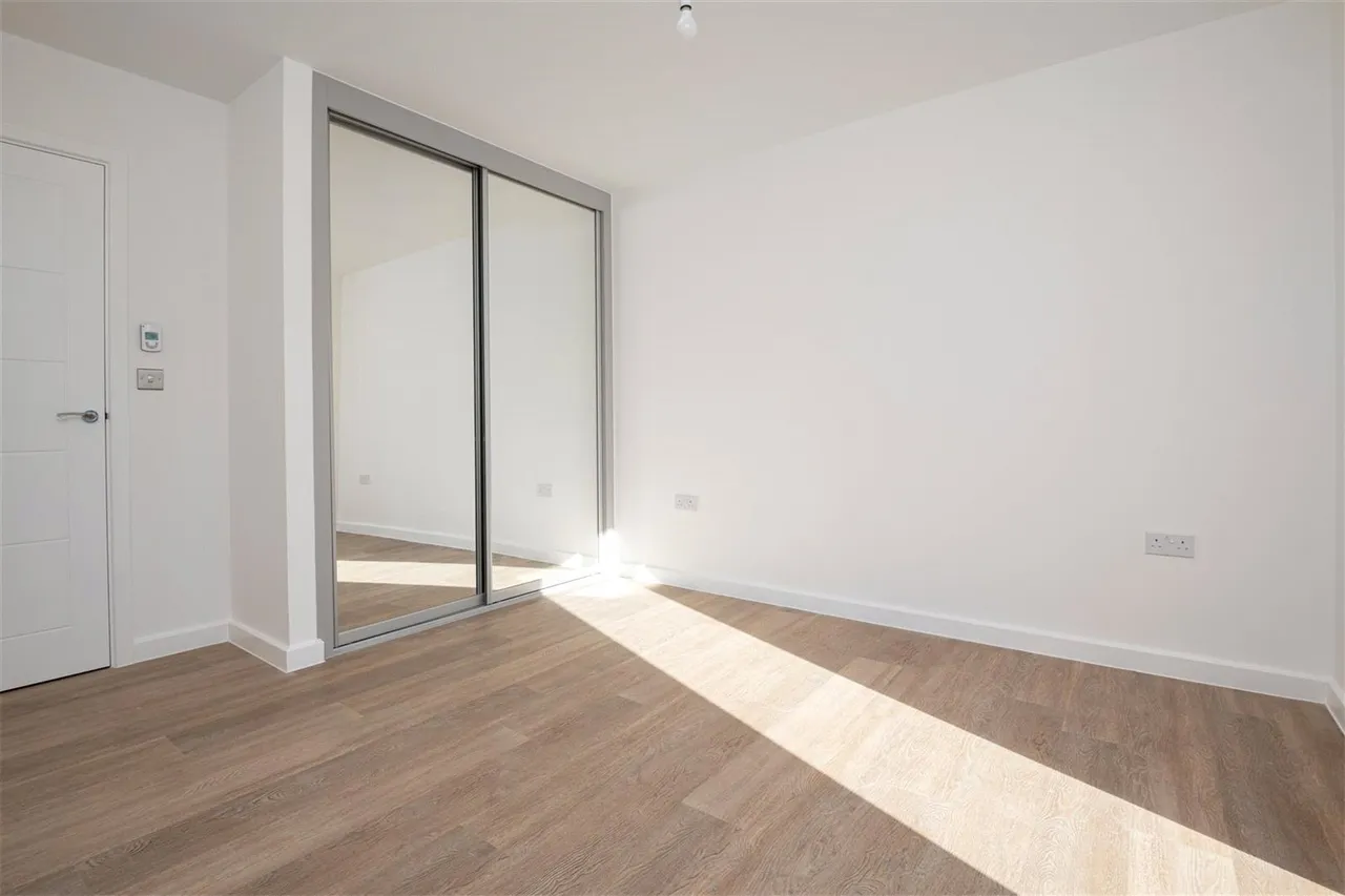 Station Avenue, Walton-On-Thames, KT12, photo 4