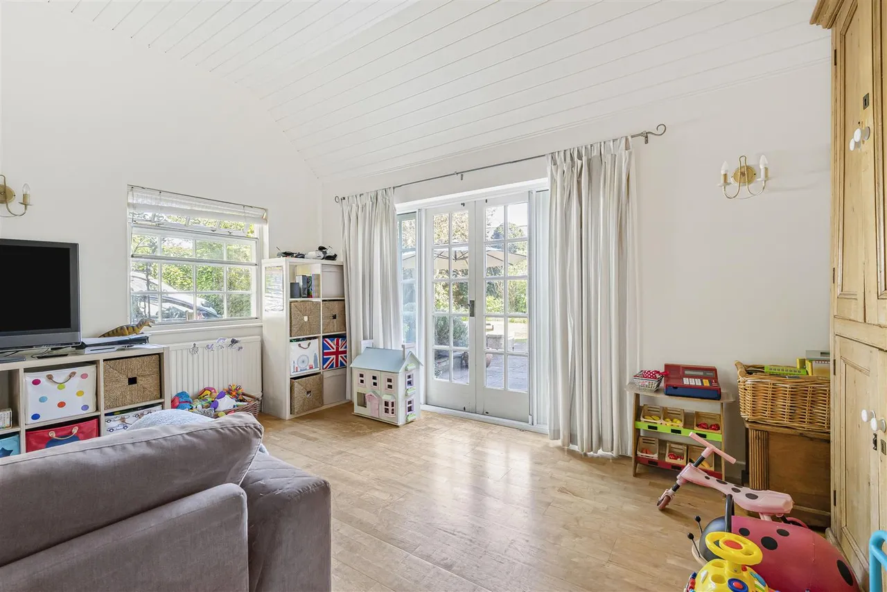 High Street, Sawston, CB22, photo 19