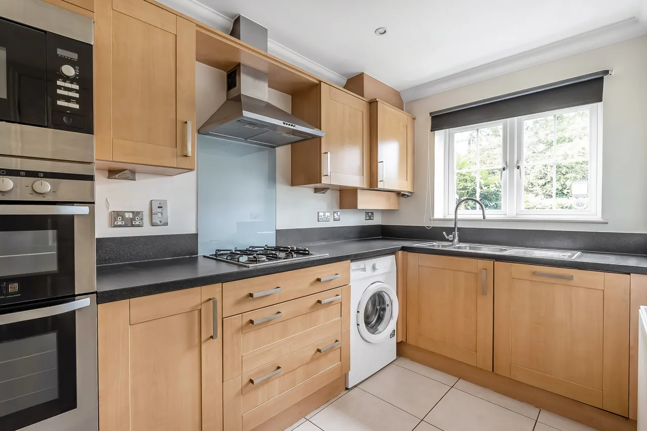 Limetree Mews, Tatsfield Nr Westerham, TN16, photo 4