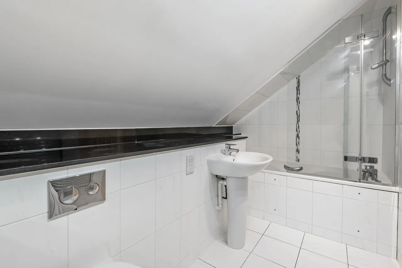 Limetree Mews, Tatsfield Nr Westerham, TN16, photo 8