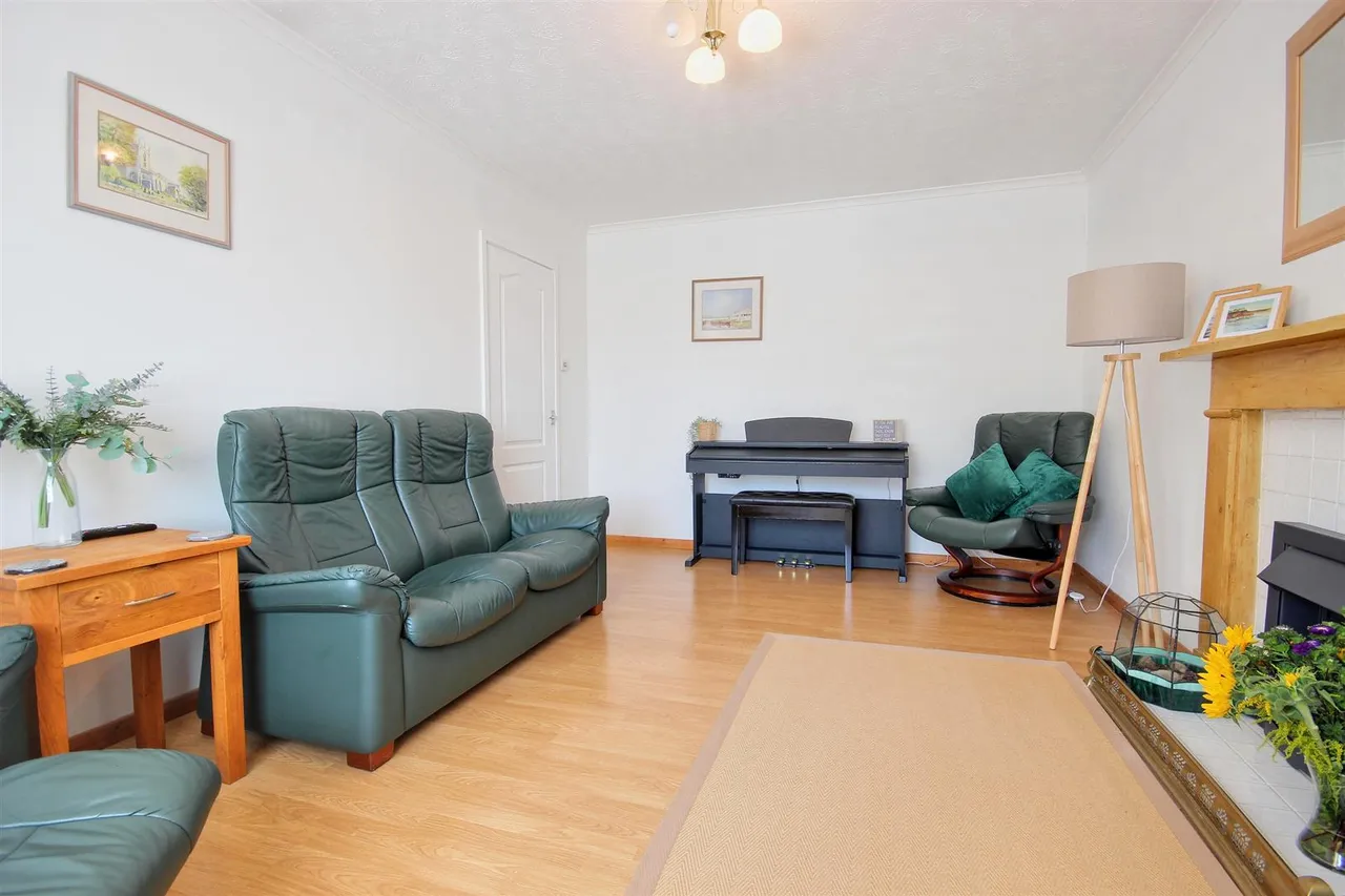 Beckside, Hornsea, photo 16