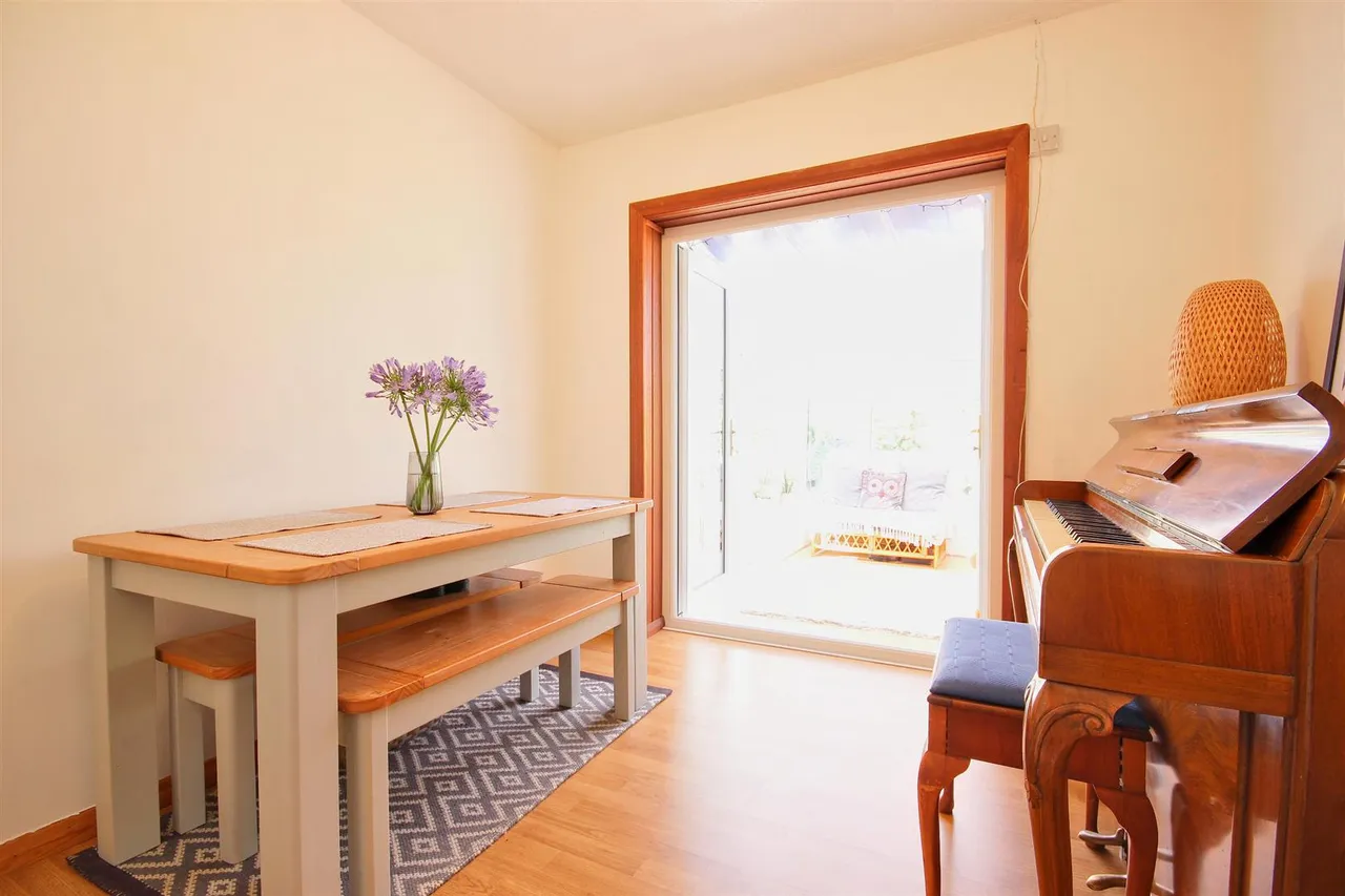 Beckside, Hornsea, photo 23