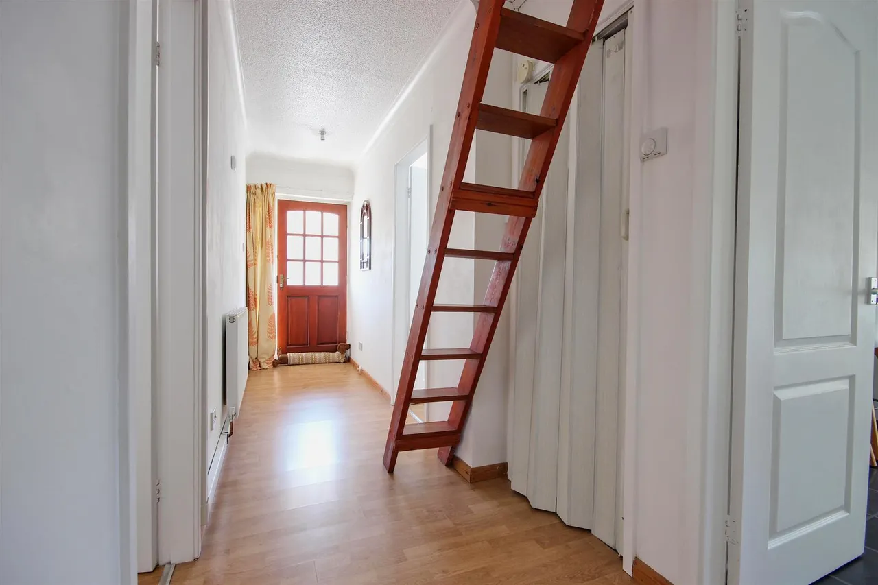 Beckside, Hornsea, photo 13