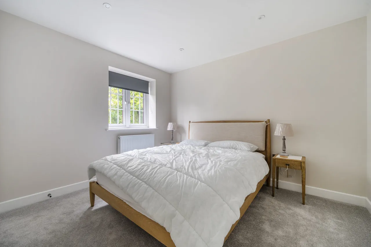Acacia Wood Road, Hindhead, GU26, photo 12