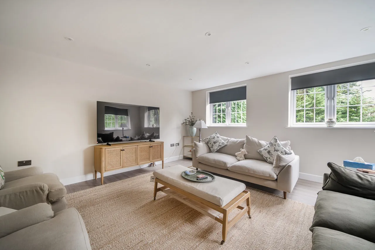 Acacia Wood Road, Hindhead, GU26, photo 5