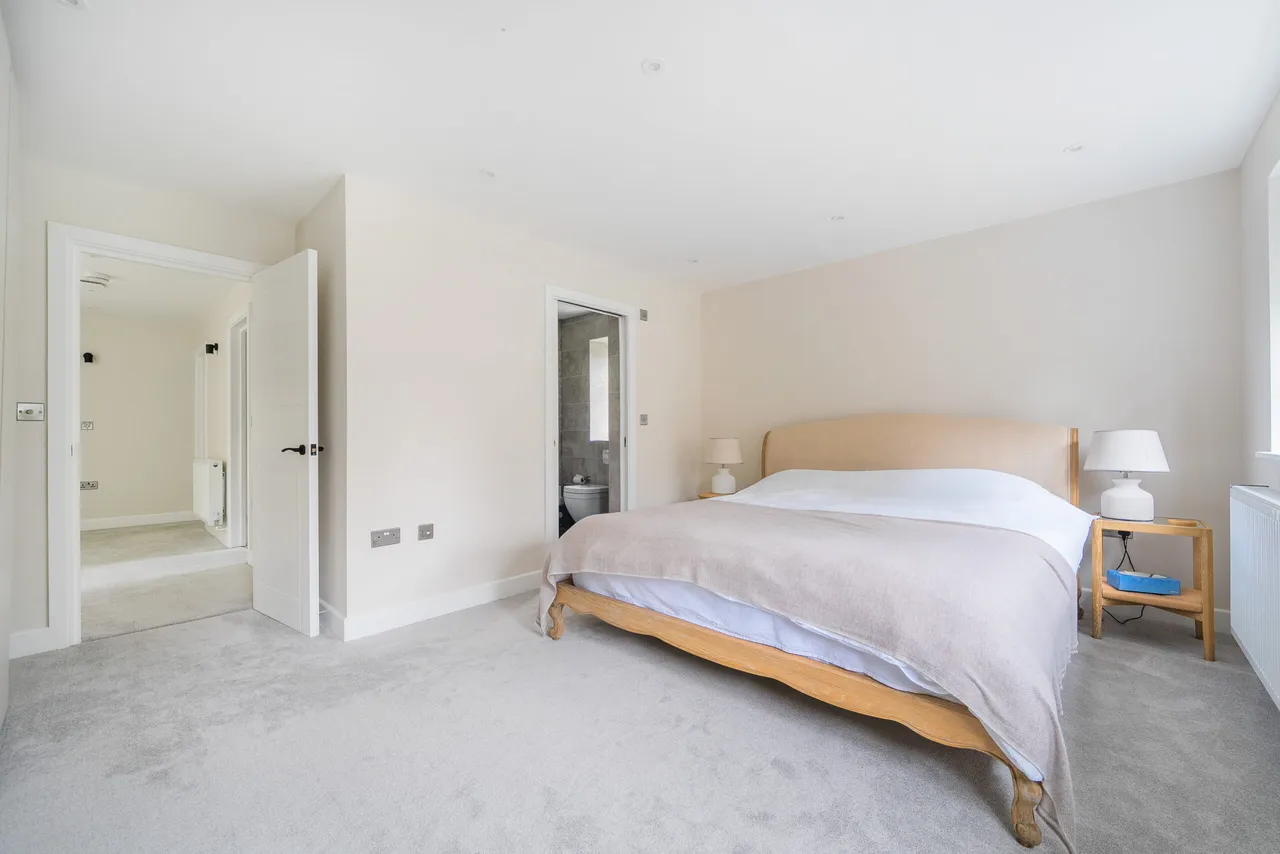 Acacia Wood Road, Hindhead, GU26, photo 8