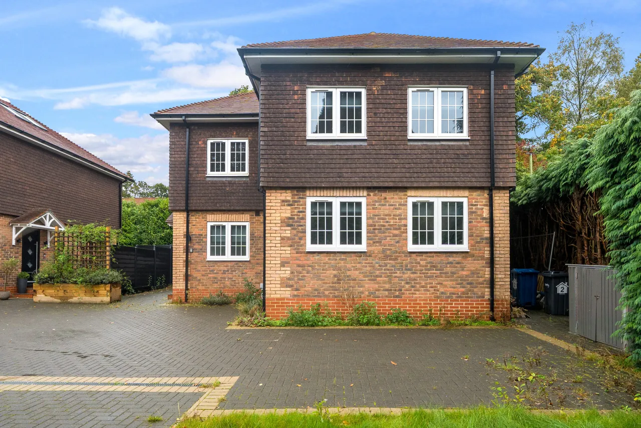 Acacia Wood Road, Hindhead, GU26, photo 18