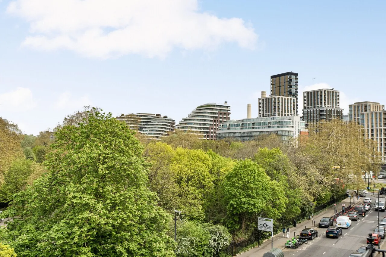 Prince of Wales Drive, London, SW11, photo 9