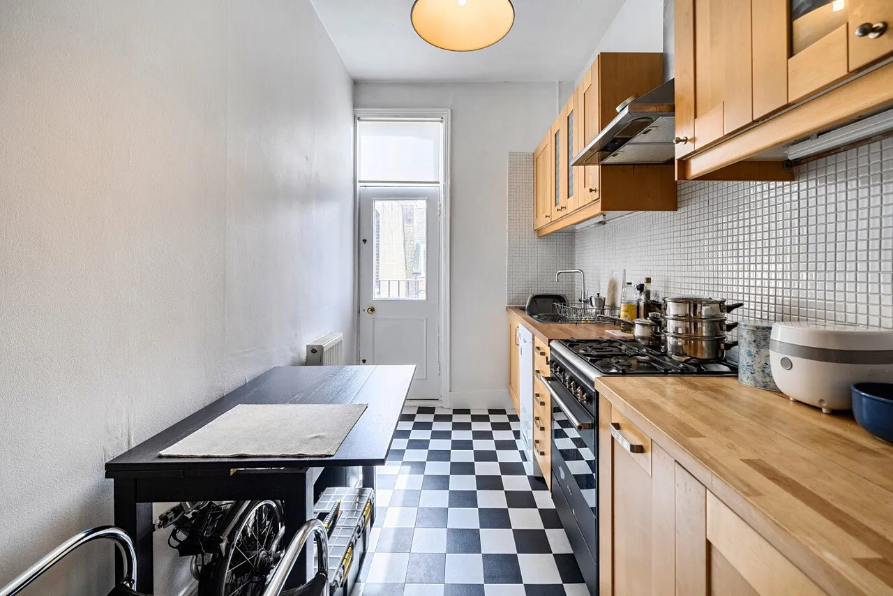 Prince of Wales Drive, London, SW11, photo 11