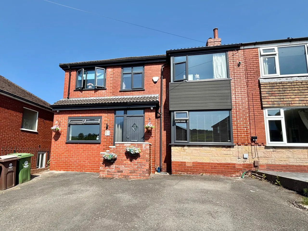 4 bed house for sale, Lilac View Close, Oldham, OL2