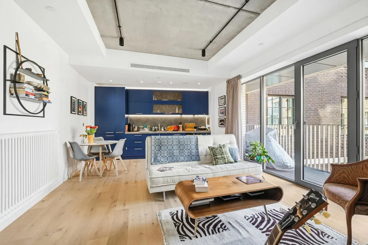 Orchard Place, London, E14, photo 4