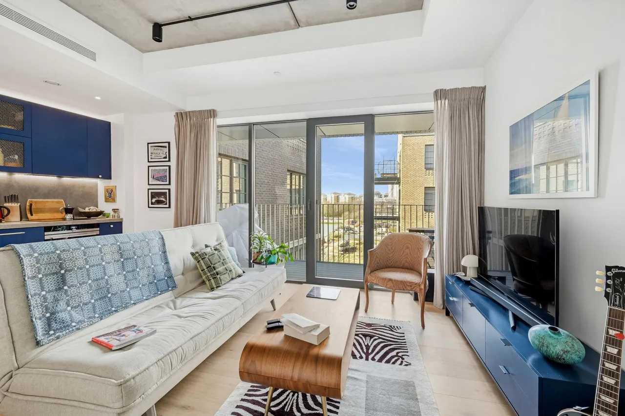 Orchard Place, London, E14, photo 5